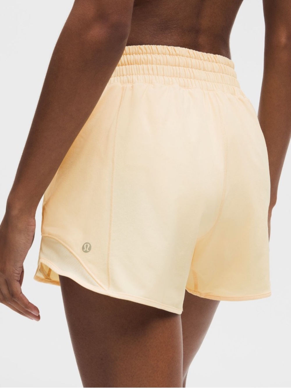 Lululemon Hotty Hot shorts butter Yellow Size 4